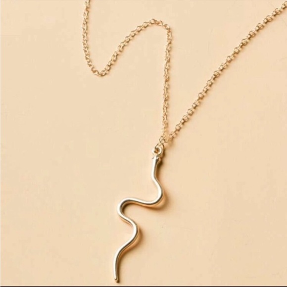 Flash sale! 🆕 Best seller! Gold Snake chain necklace choker - Picture 5 of 5